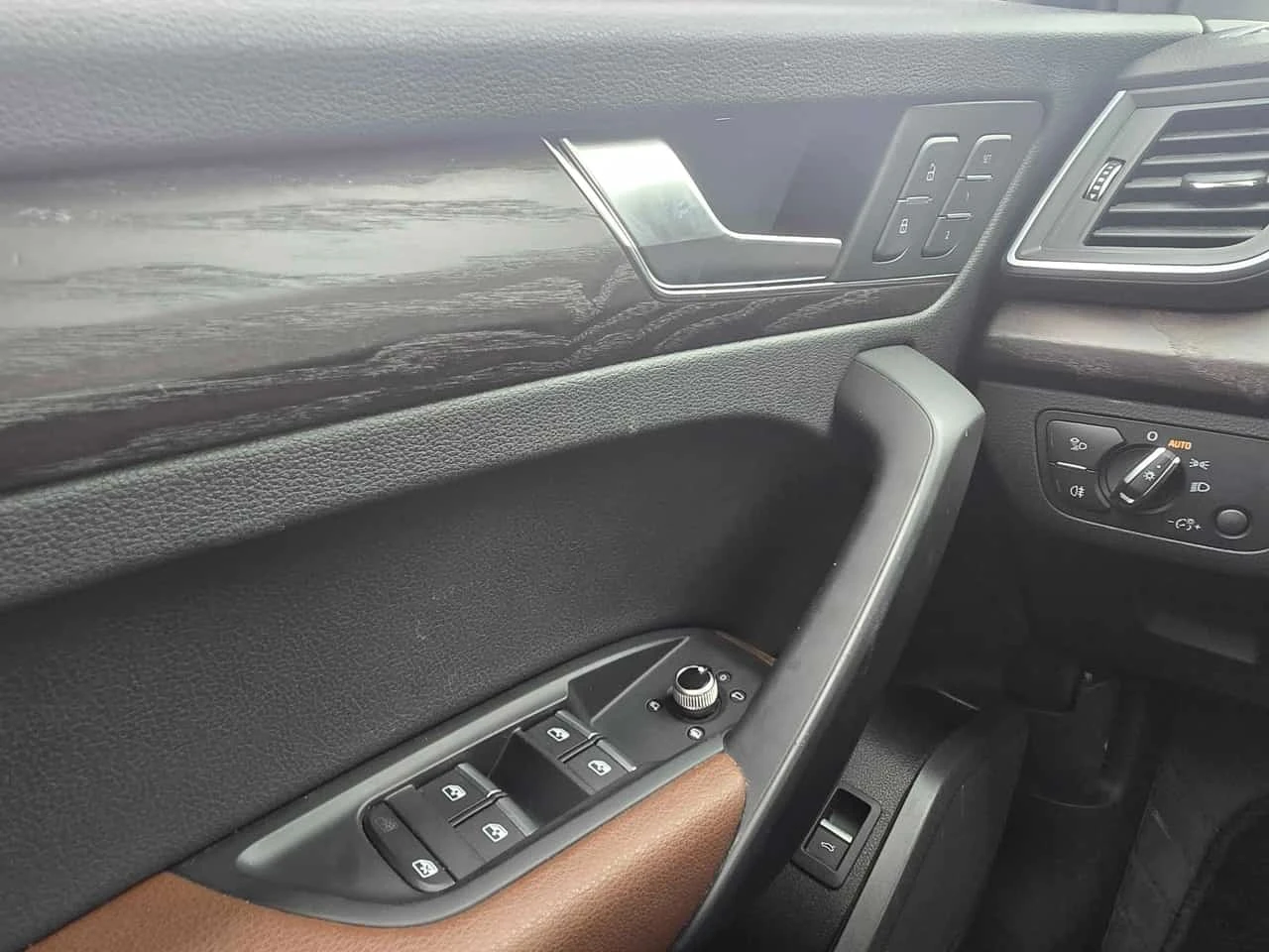 Audi Q5 * Progressiv * CARFAX * ��� ������������ ������ | Mobile.bg � ����������� 12