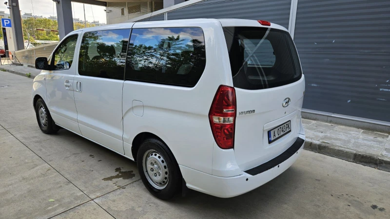 Hyundai H1 2.5CRDI, снимка 3 - Бусове и автобуси - 47609001