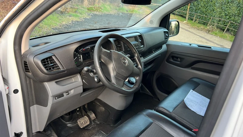 Opel Vivaro AUTOMATIC * 2.0d 122hp* 9.2020г* КЛИМА* КОЖА* , снимка 7 - Бусове и автобуси - 53177470