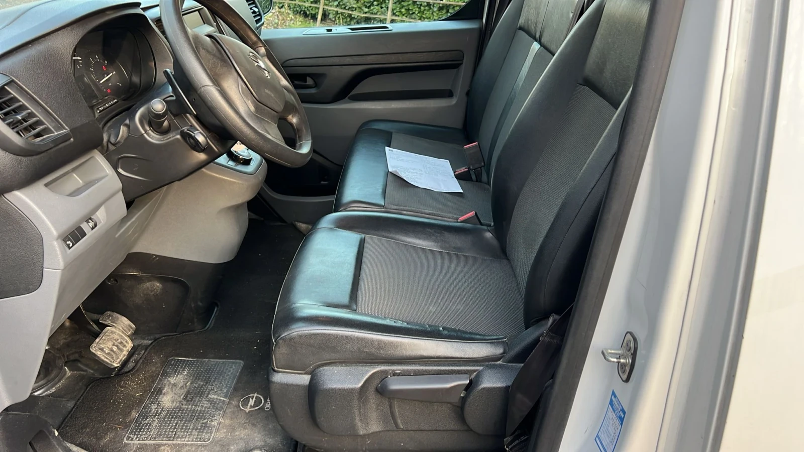 Opel Vivaro AUTOMATIC * 2.0d 122hp* КАМЕРА* КЛИМА* КОЖА*  - изображение 8