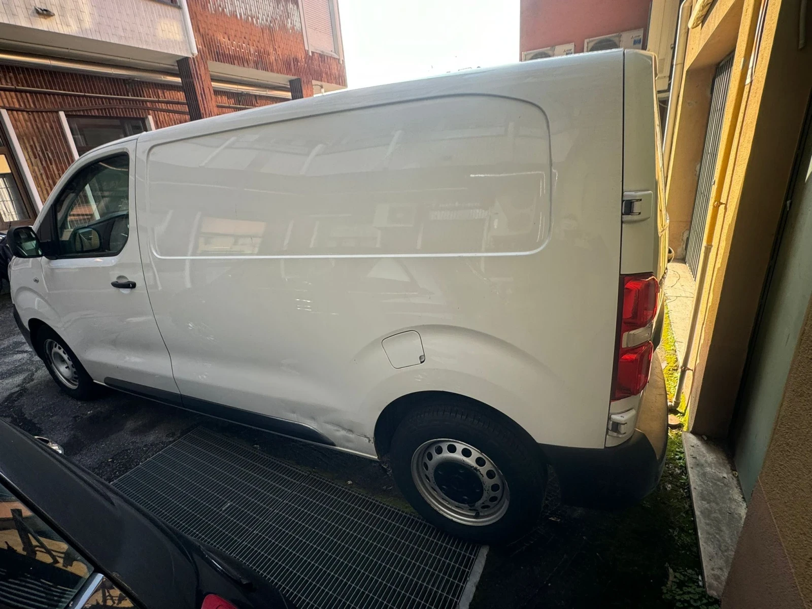 Opel Vivaro AUTOMATIC * 2.0d 122hp* КАМЕРА* КЛИМА* КОЖА*  - изображение 2