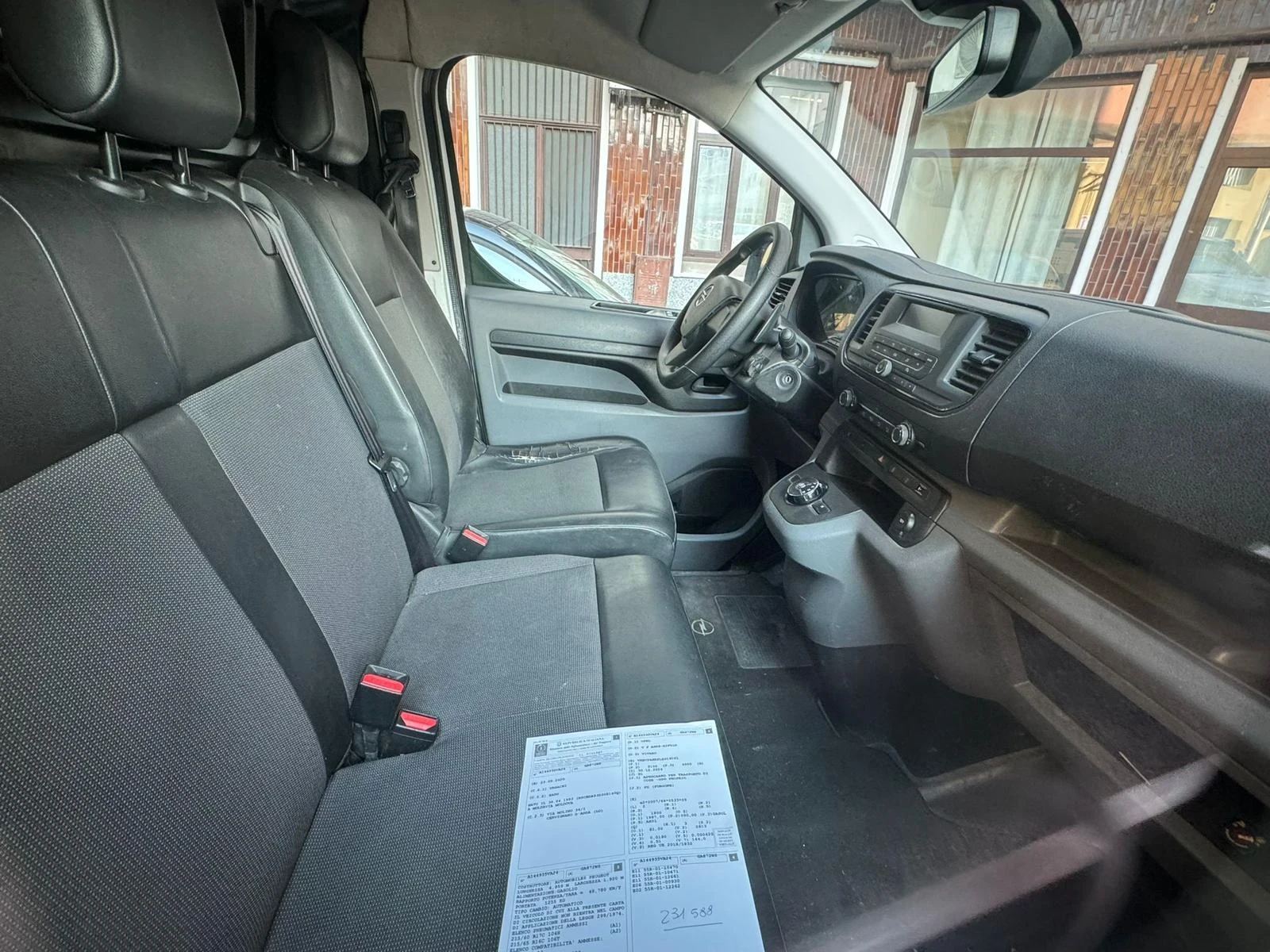 Opel Vivaro AUTOMATIC * 2.0d 122hp* КАМЕРА* КЛИМА* КОЖА*  - изображение 5