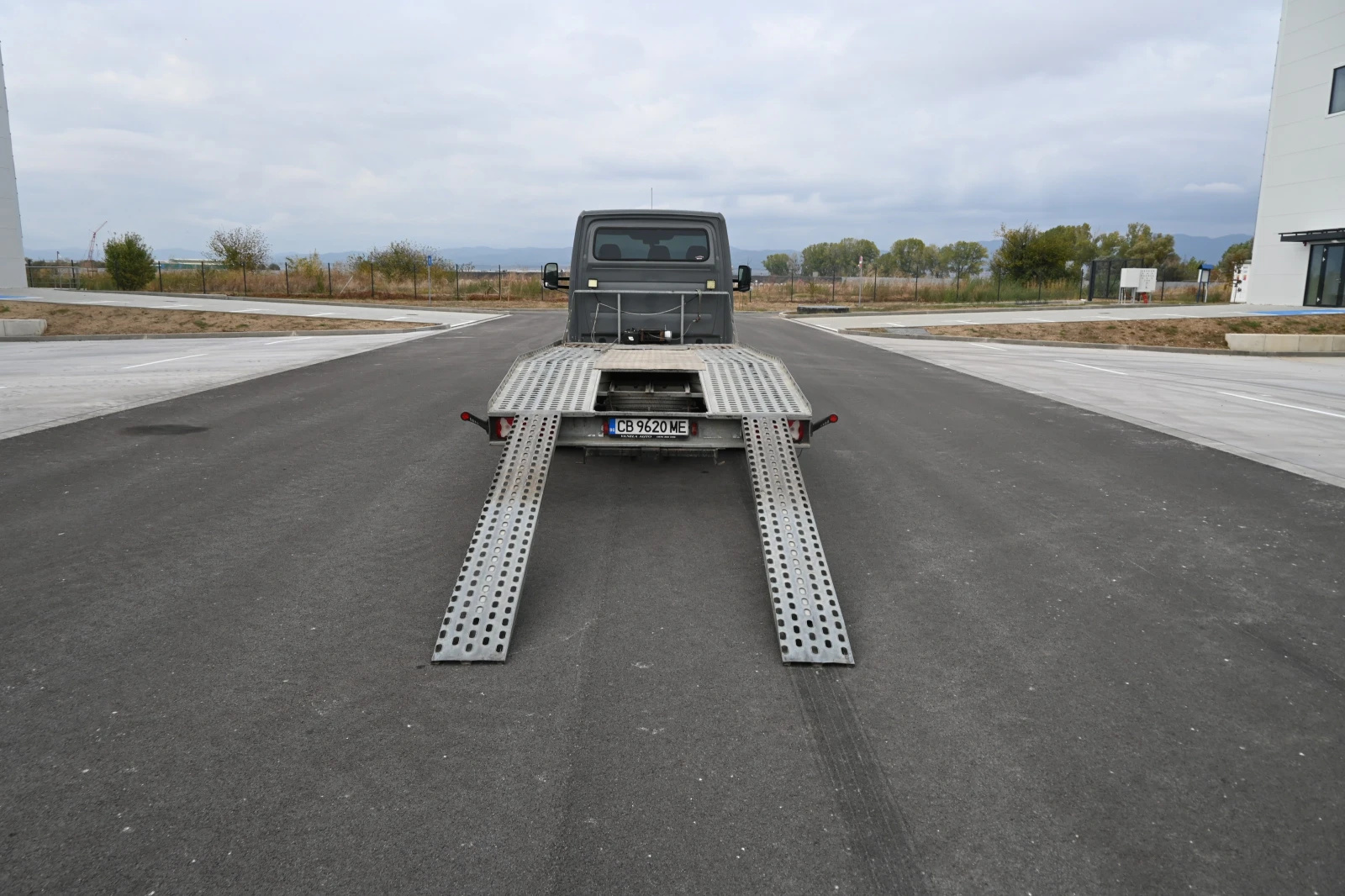 VW Crafter 2.5 TDI дизел, снимка 2 - Бусове и автобуси - 56496755