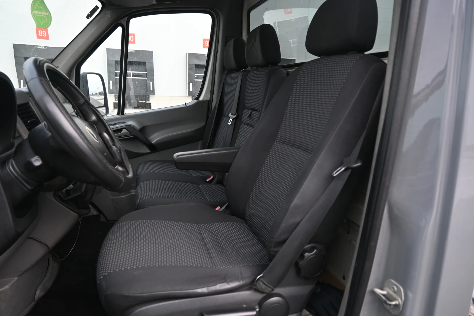 VW Crafter 2.5 TDI дизел, снимка 15 - Бусове и автобуси - 56496755