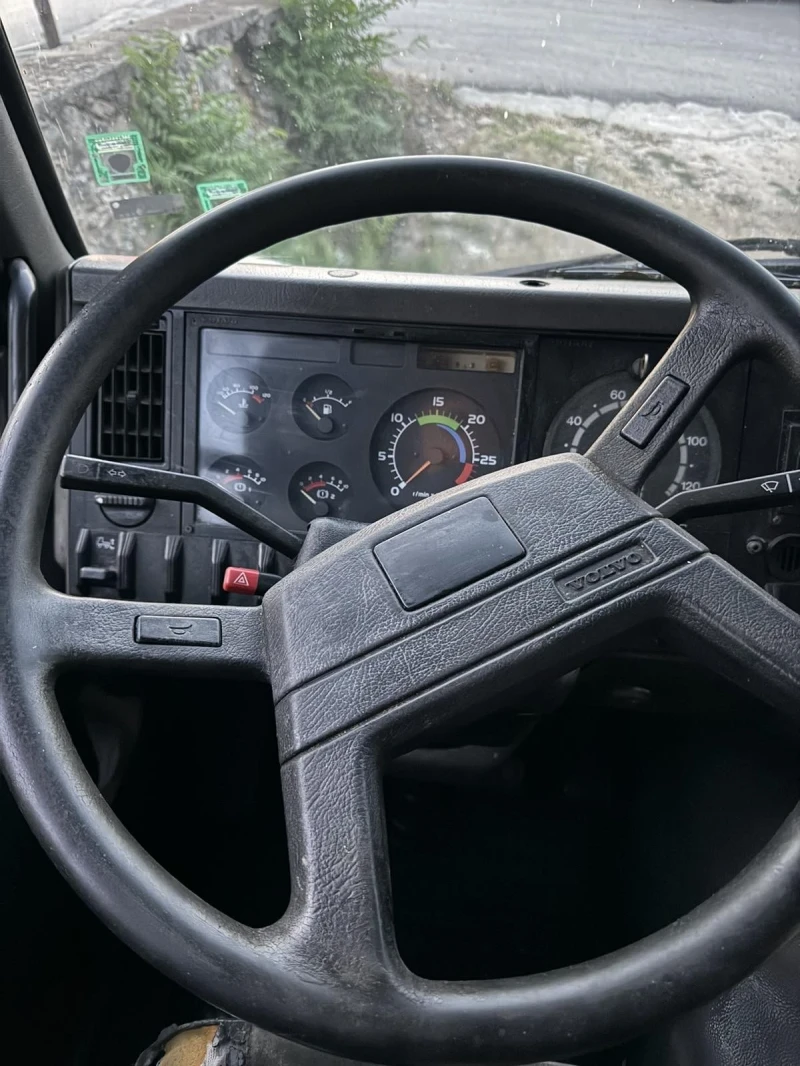 Volvo F7, снимка 3 - Камиони - 47520273