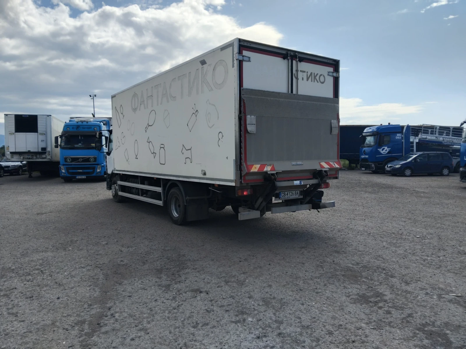 Renault D D16 с Падащ борд , снимка 4 - Камиони - 56246981