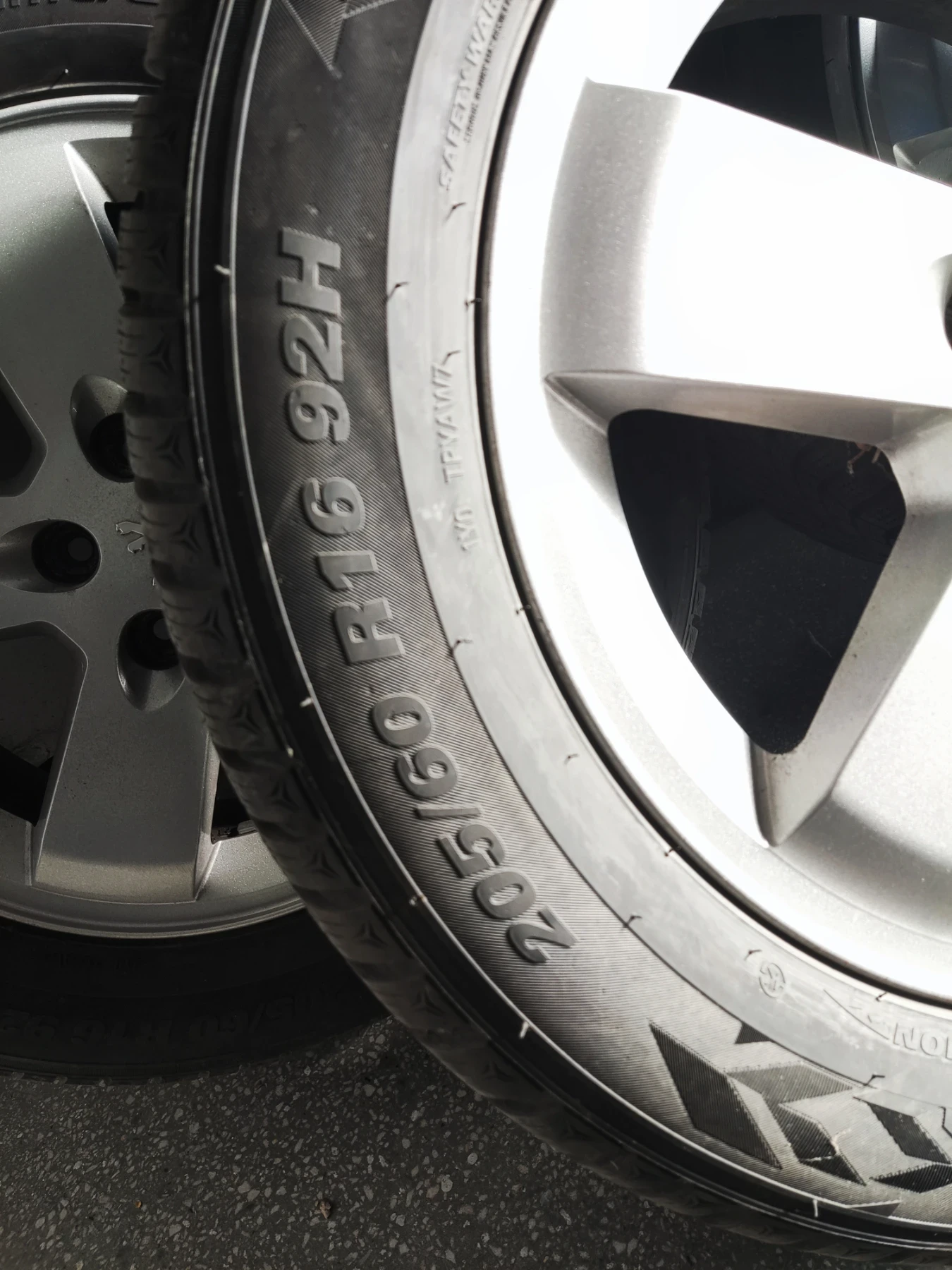    205/60R16 | Mobile.bg   3