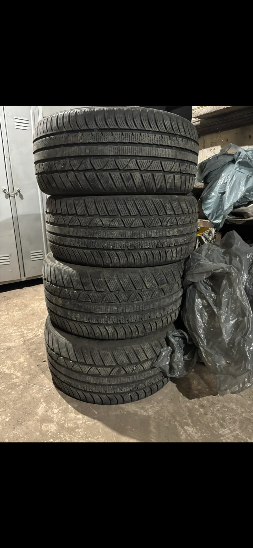 Гуми Зимни 315/35R20