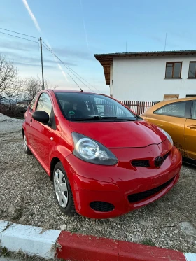 Toyota Aygo 1.0 VVTI напълно обслужена внос Германия, снимка 1