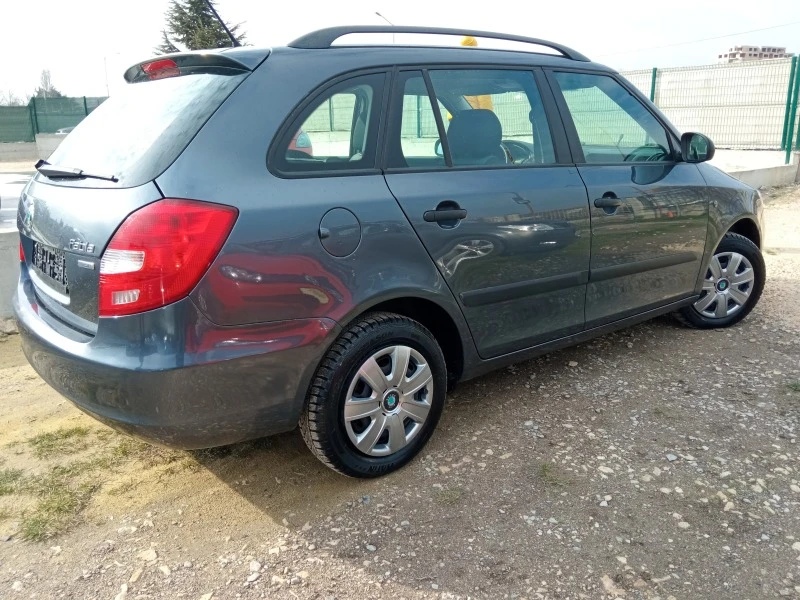 Skoda Fabia 1.2i 16V 86k.c., снимка 4 - Автомобили и джипове - 40223350