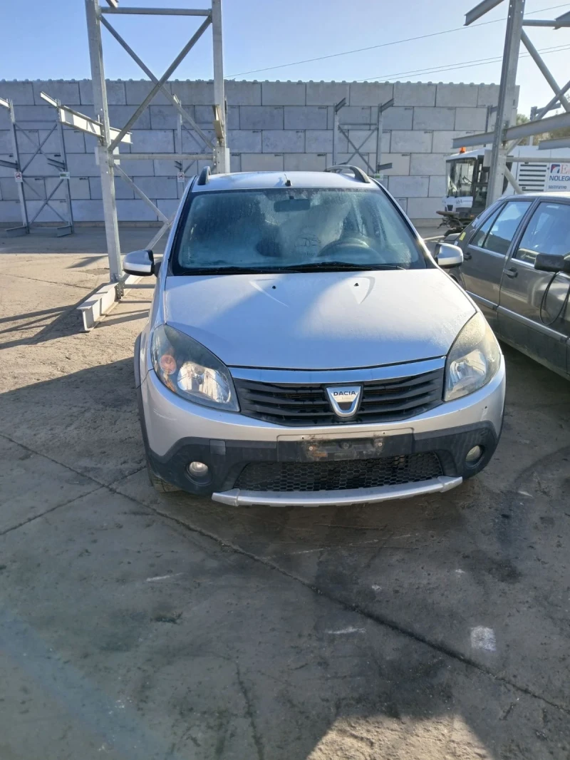 Dacia Sandero 1.6, снимка 1 - Автомобили и джипове - 46883860