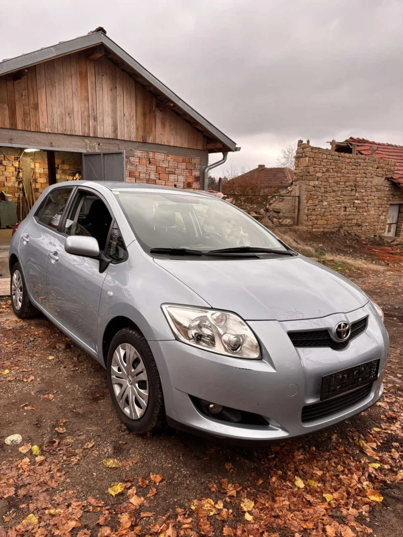 Toyota Auris 1.33i бензин , нов внос Австрия, Перфектна, снимка 2 - Автомобили и джипове - 48388807