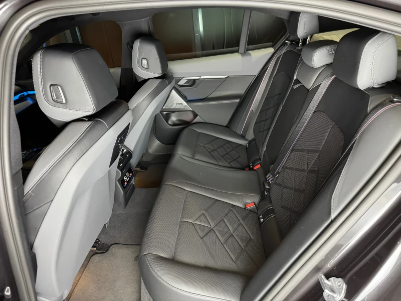 BMW i5 M60 xDrive, снимка 9 - Автомобили и джипове - 49621317