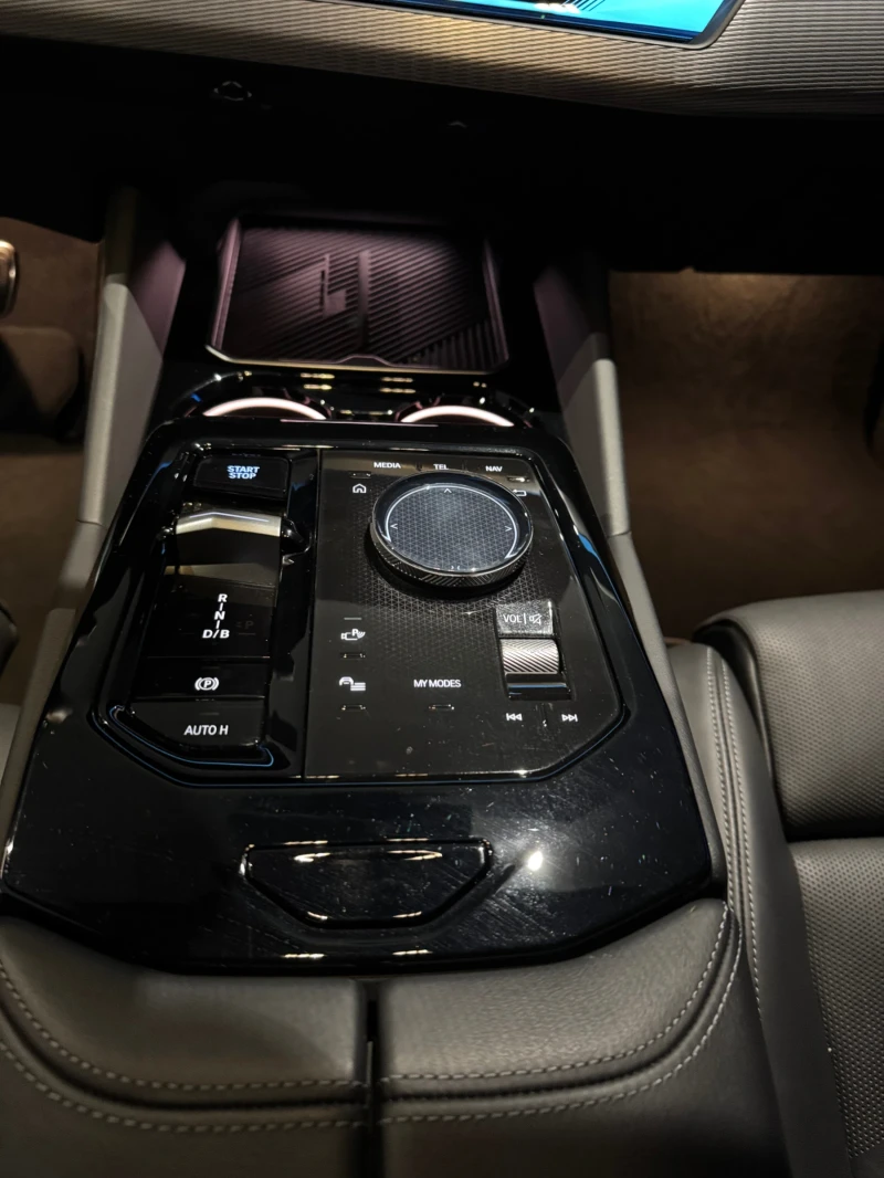 BMW i5 M60 xDrive, снимка 11 - Автомобили и джипове - 49621317