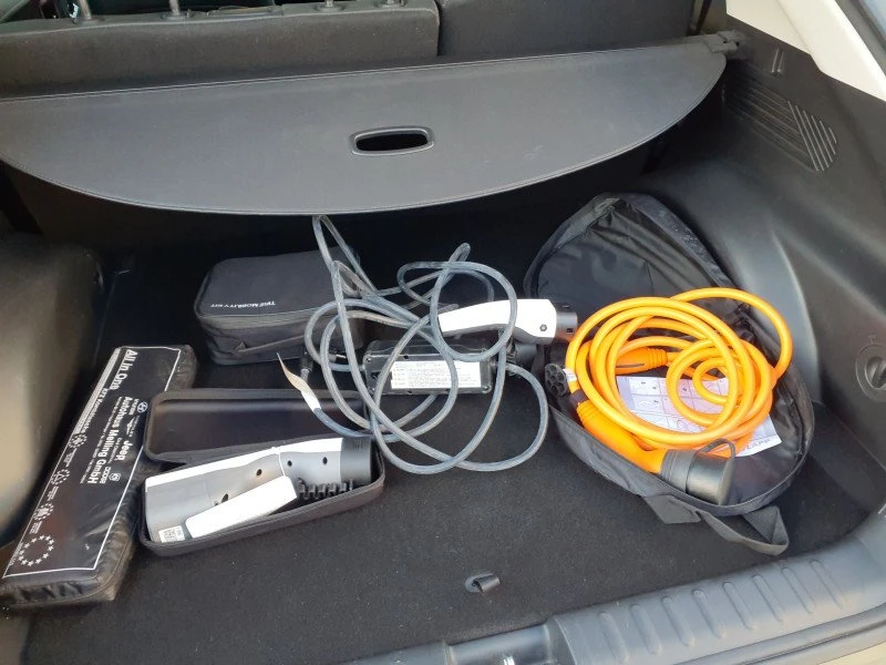 Hyundai Ioniq 5 72.6KWh/UNIQ/ГАРАНЦИЯ/360/HEADUP/BOSE/PANO/2022г., снимка 8 - Автомобили и джипове - 53596231