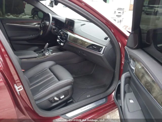 BMW 530 XI, снимка 5 - Автомобили и джипове - 53912567