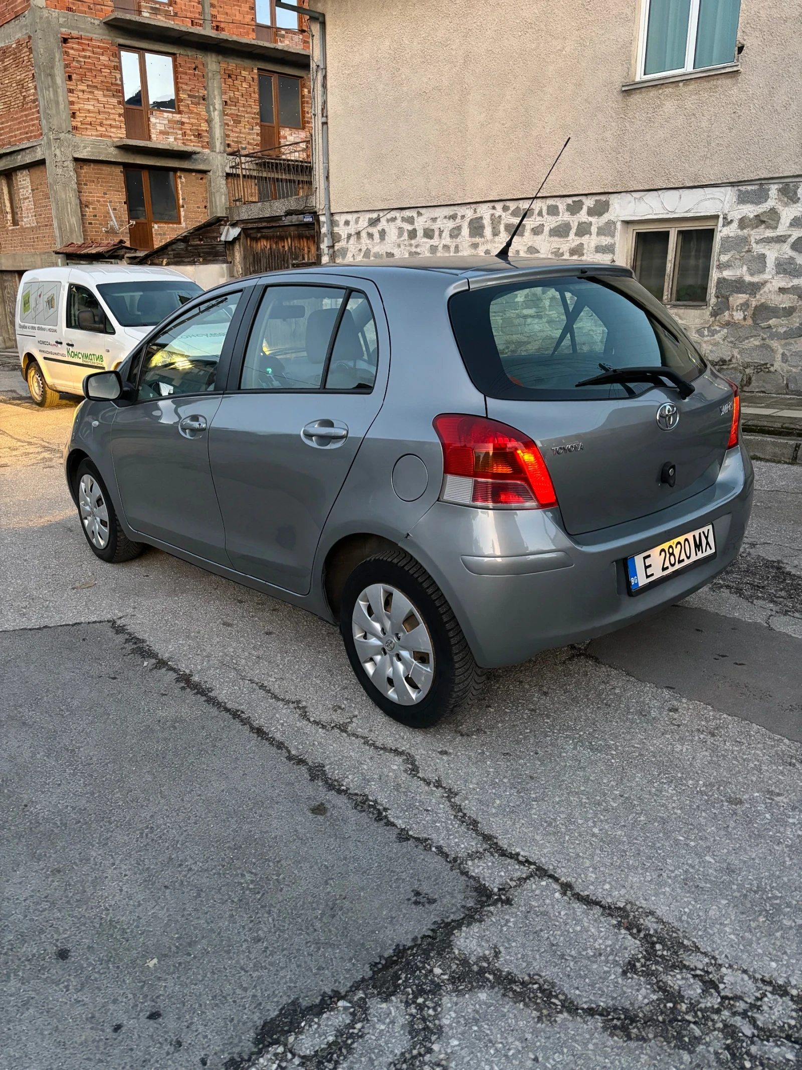 Toyota Yaris 1.4D-4D (90кс) 2009Г - изображение 2