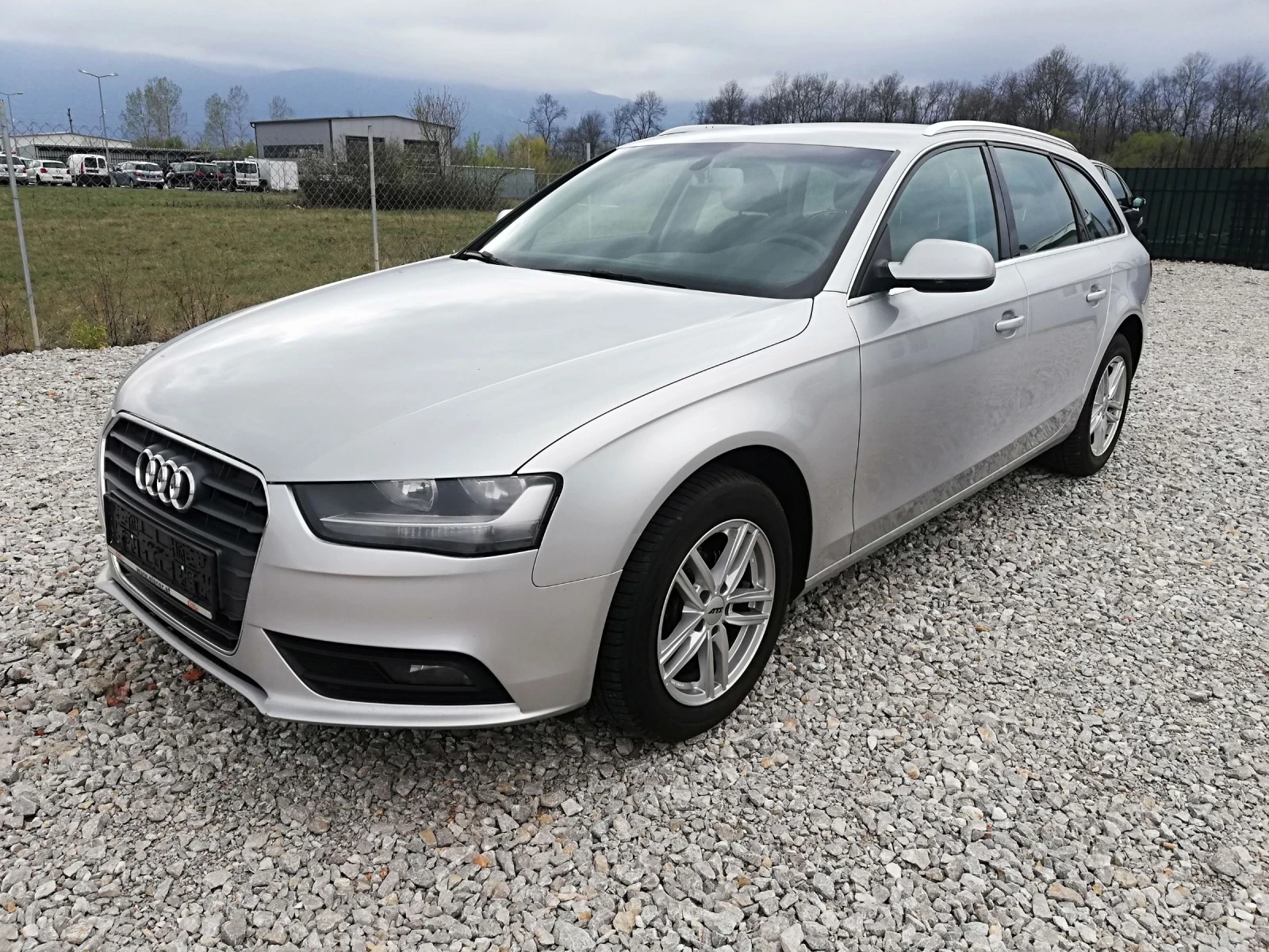 Audi A4 2.0TDI DSG KLI 150 - изображение 6