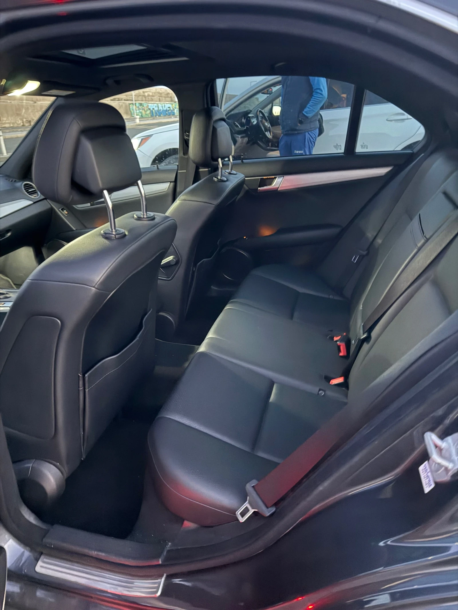 Mercedes-Benz C 250, снимка 9 - Автомобили и джипове - 53775147