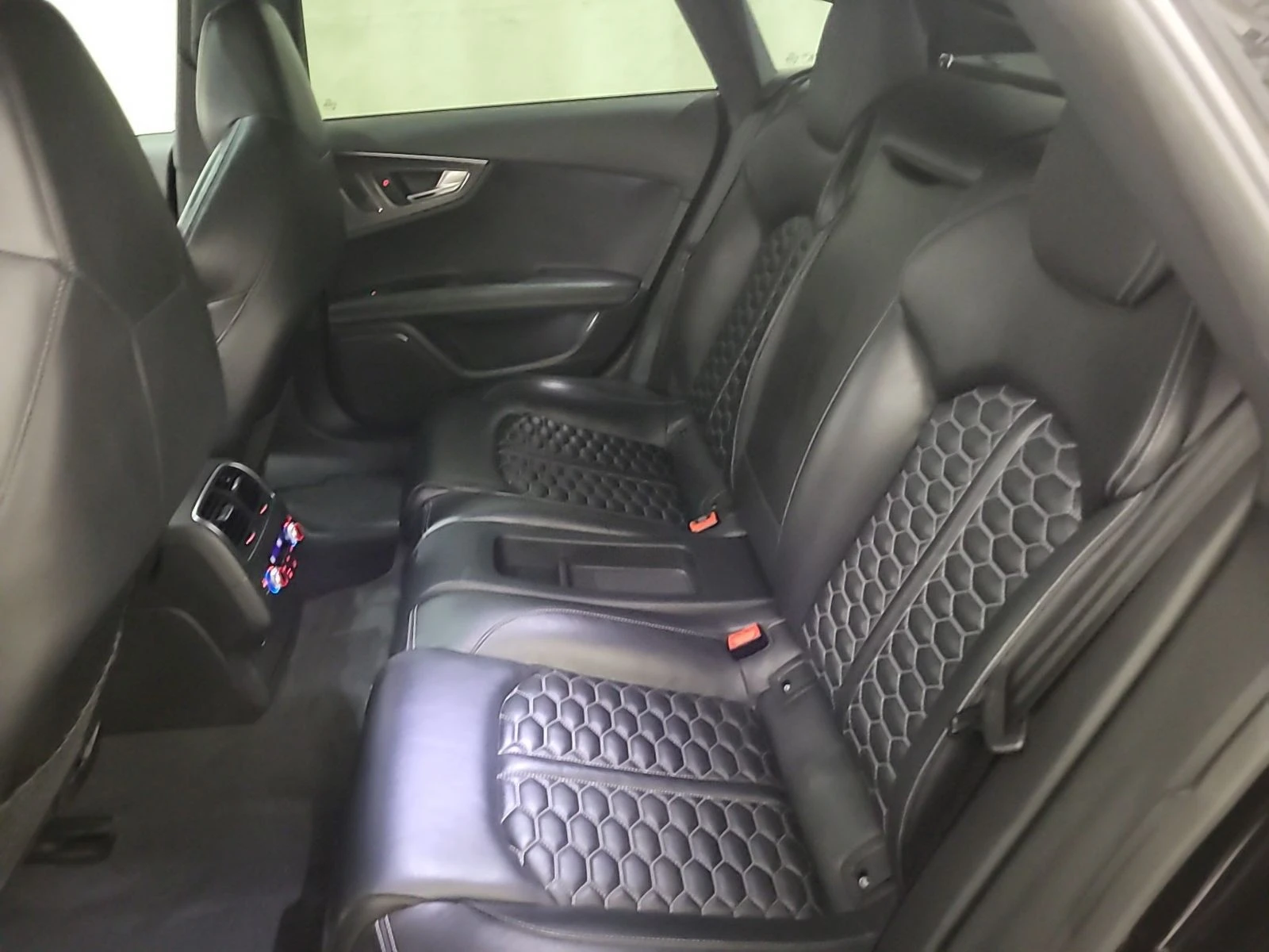 Audi Rs7 С РЕГИСТРАЦИЯ & АВТО КРЕДИТ, снимка 11 - Автомобили и джипове - 53903264