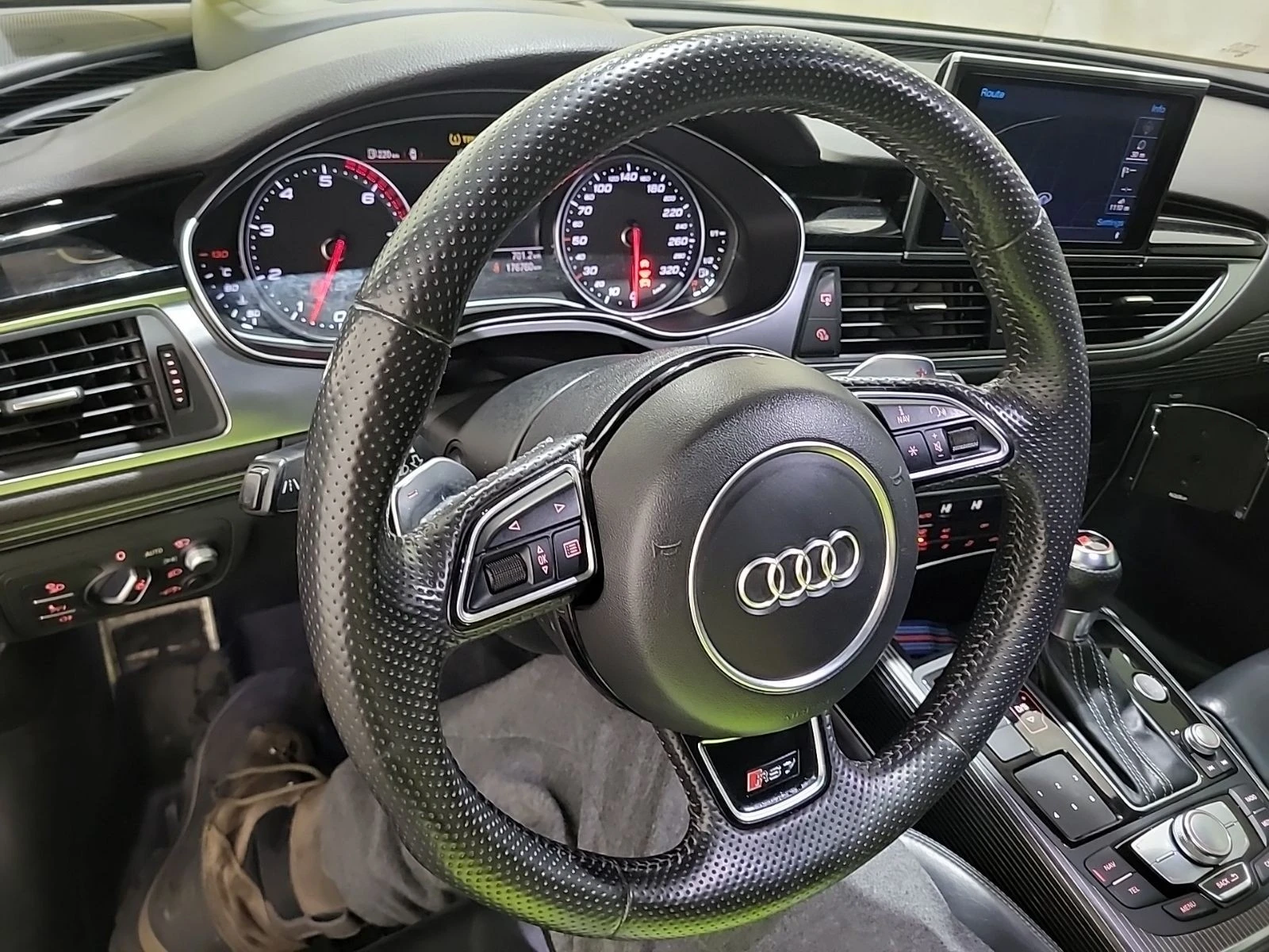 Audi Rs7 С РЕГИСТРАЦИЯ & АВТО КРЕДИТ, снимка 10 - Автомобили и джипове - 53903264