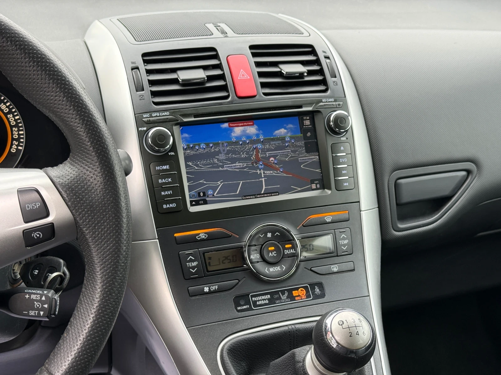 Toyota Auris 1.6i-132К.С, КАТО НОВА, 139Х.КМ, ФЕЙСЛИФТ, КАМЕРА, снимка 12 - Автомобили и джипове - 54166146