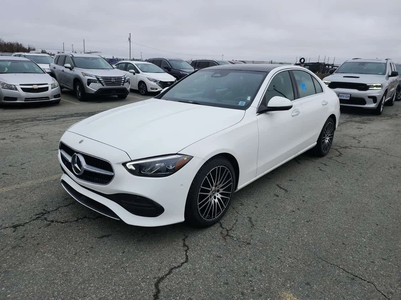 Mercedes-Benz C 300 ПАНО| AMBIENT| 360 КАМЕРИ| ОБДУХВАНЕ| 