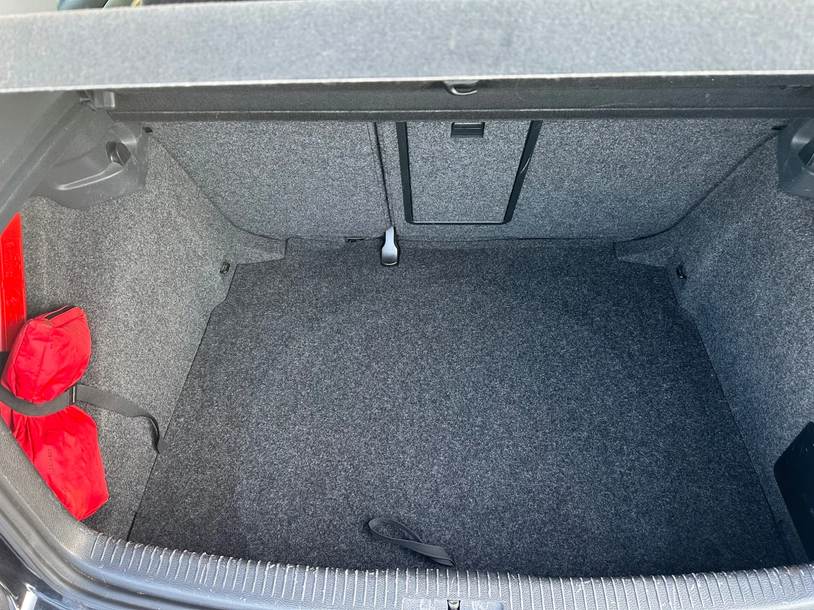 VW Golf 2.0 TDI AVTOMAT 2012 година, снимка 12 - Автомобили и джипове - 54511727