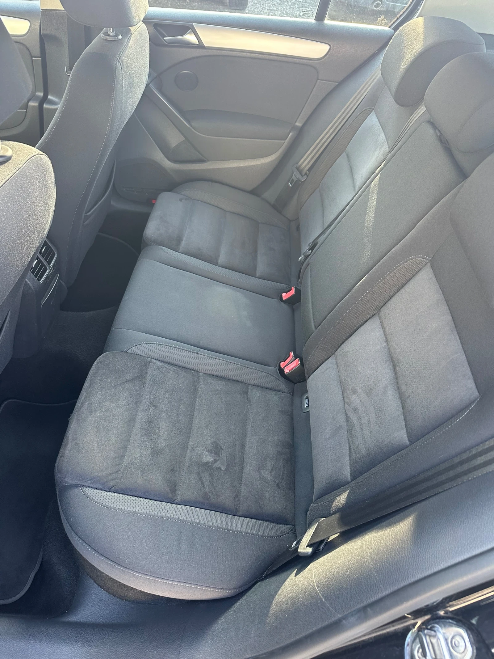 VW Golf 2.0 TDI AVTOMAT 2012 година, снимка 11 - Автомобили и джипове - 54511727