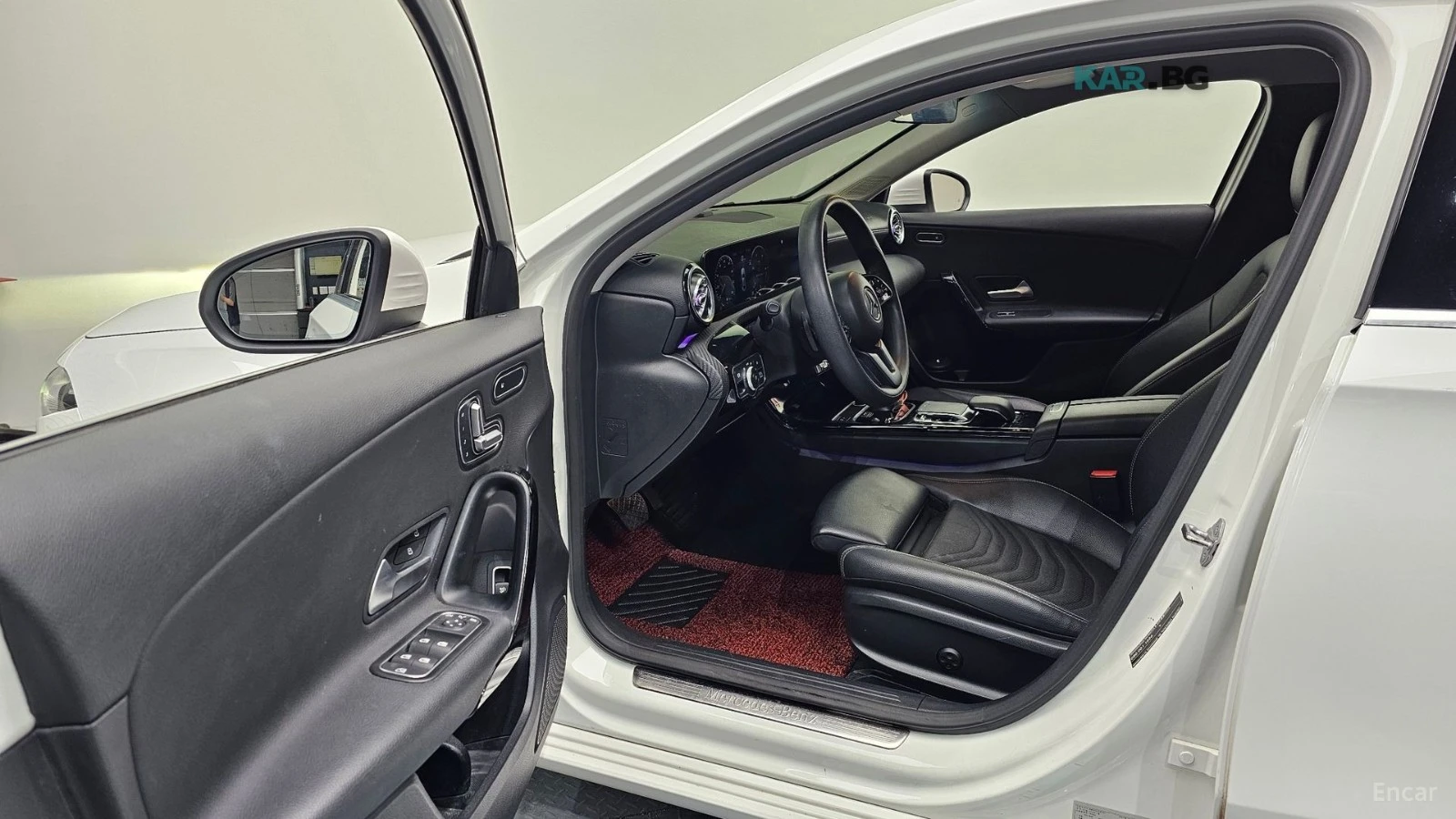 Mercedes-Benz A 250 4MATIC* ПОДГРЕВ* КАМЕРА* LANE* ASSIST* KEYLESS* , снимка 8 - Автомобили и джипове - 54859144