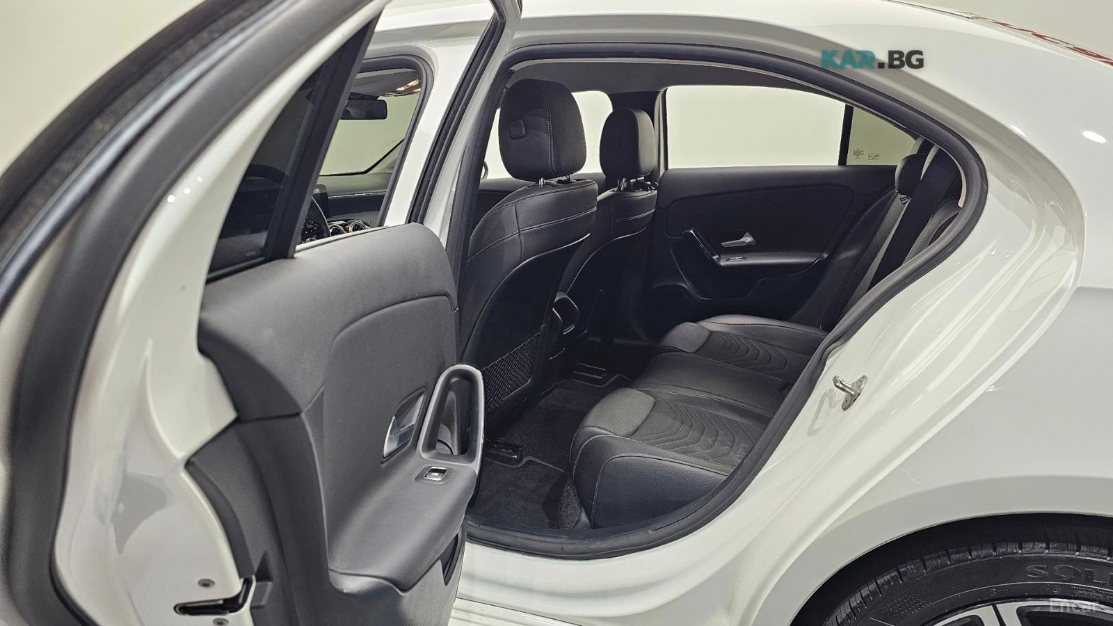 Mercedes-Benz A 250 4MATIC* ПОДГРЕВ* КАМЕРА* LANE* ASSIST* KEYLESS* , снимка 11 - Автомобили и джипове - 54859144
