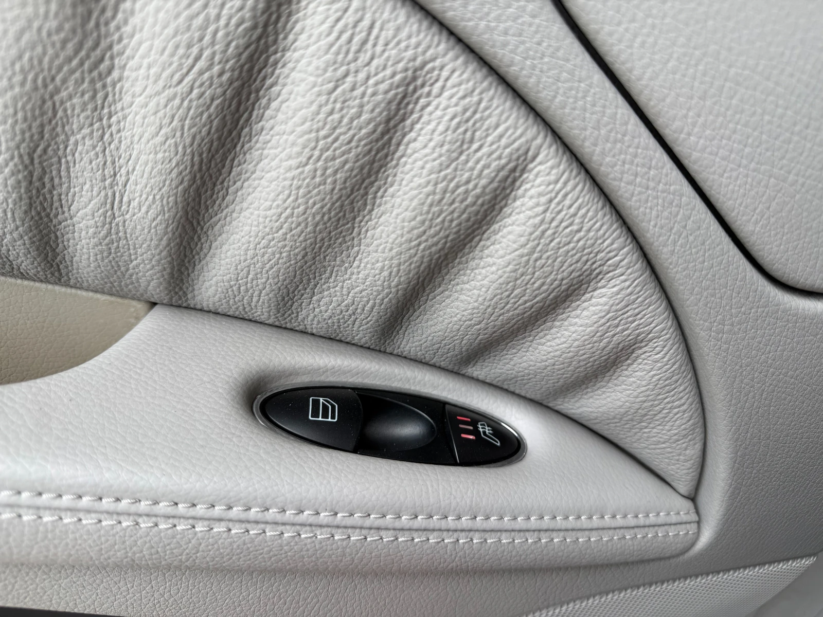 Mercedes-Benz E 320 HarmanKardon/Navi/Подгрев, снимка 15 - Автомобили и джипове - 55036580
