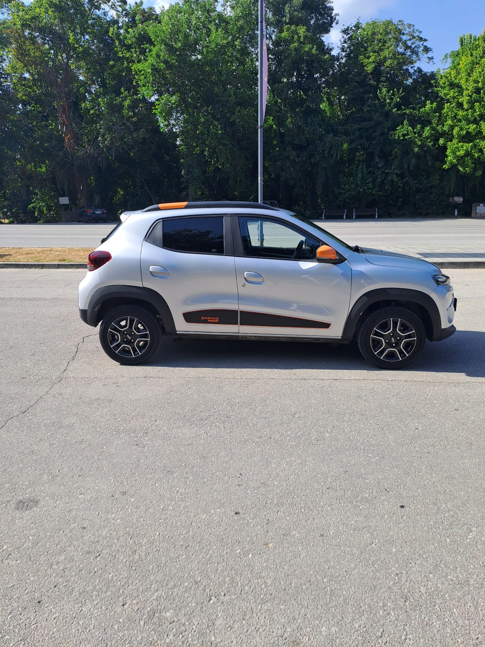 Dacia Spring, снимка 8 - Автомобили и джипове - 55105840