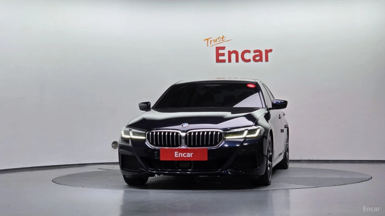 BMW 530 Xi* M-SPORT* ПОДГРЕВ* ОБДУХВАНЕ* 360* ШИБИДАХ* HUD, снимка 3 - Автомобили и джипове - 55485475