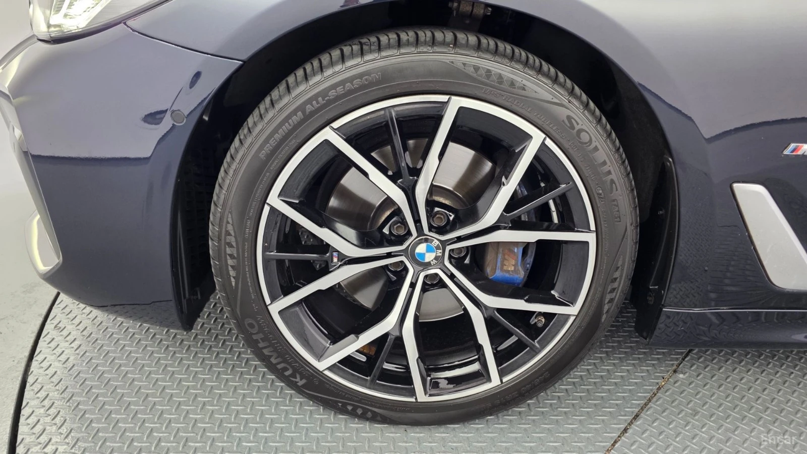 BMW 530 Xi* M-SPORT* ПОДГРЕВ* ОБДУХВАНЕ* 360* ШИБИДАХ* HUD, снимка 5 - Автомобили и джипове - 55485475