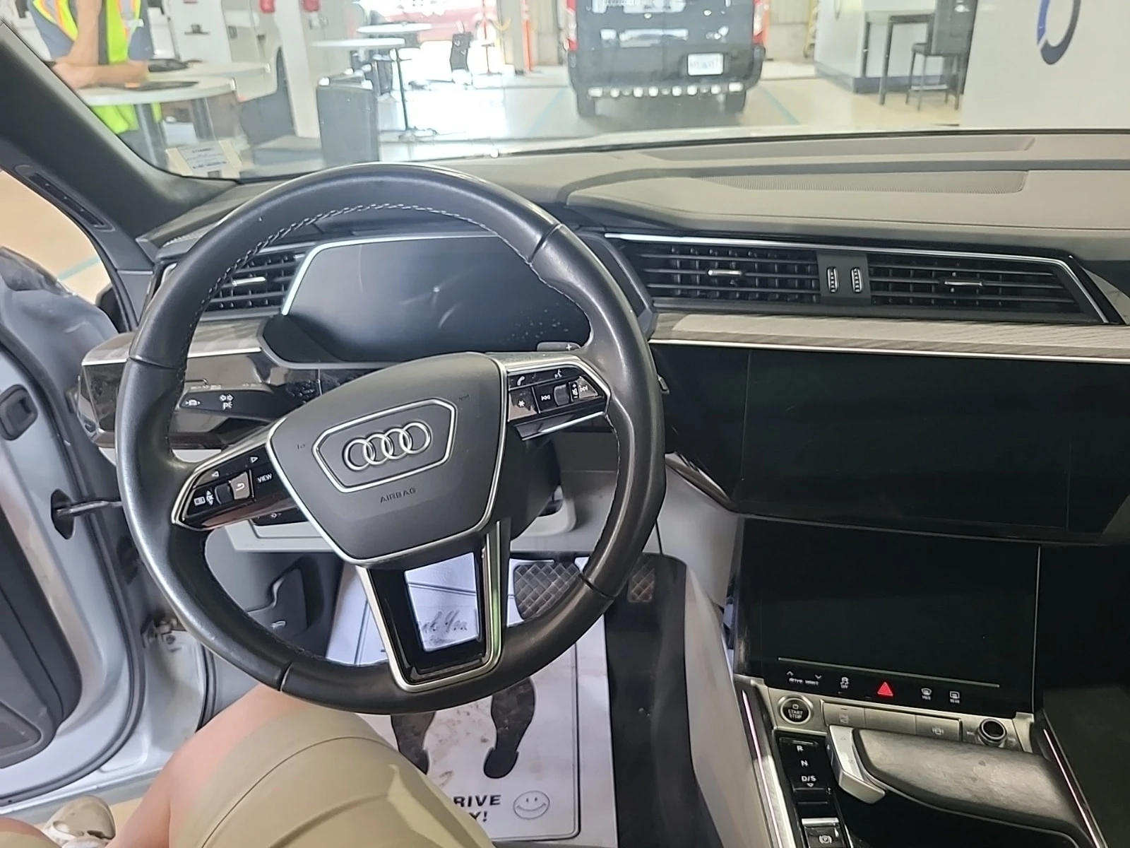 Audi E-Tron Quattro Technik S-LINE| HUD| MASSAGE| 2 КЛЮЧА| , снимка 10 - Автомобили и джипове - 55842614