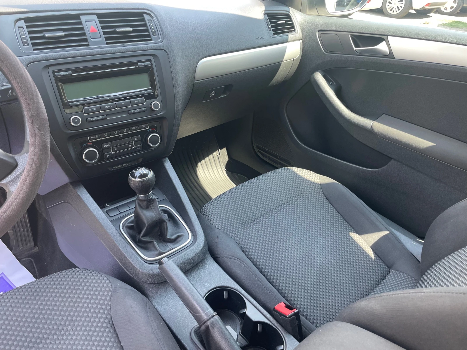 VW Jetta, снимка 6 - Автомобили и джипове - 55994310