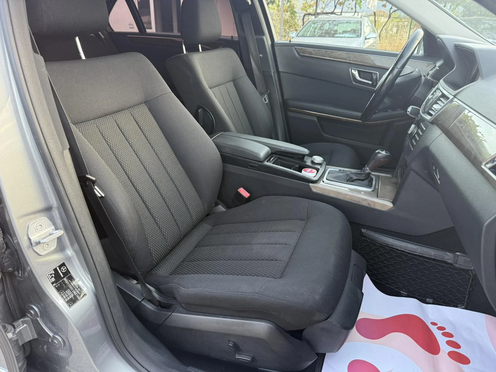 Mercedes-Benz E 220 2.2CDI AVTOMAT BLUE EFFICIENCY, снимка 13 - Автомобили и джипове - 56432669