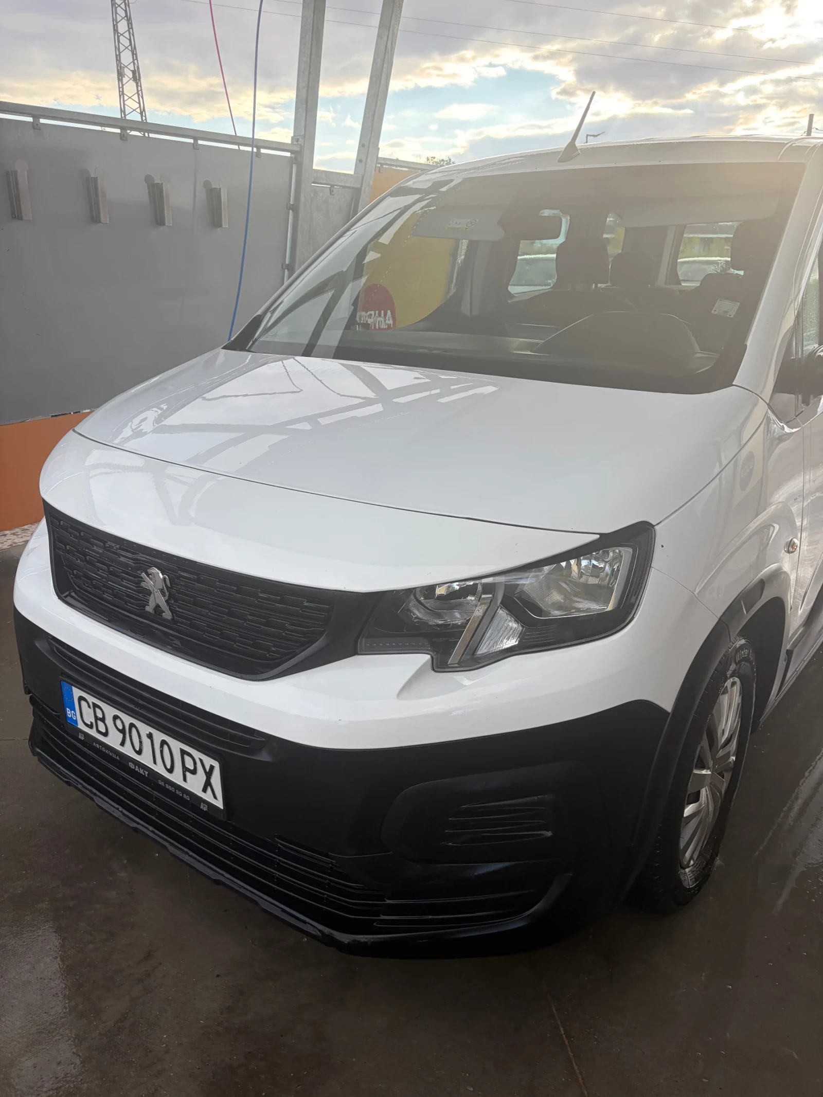 Peugeot Rifter, снимка 3 - Автомобили и джипове - 56446570