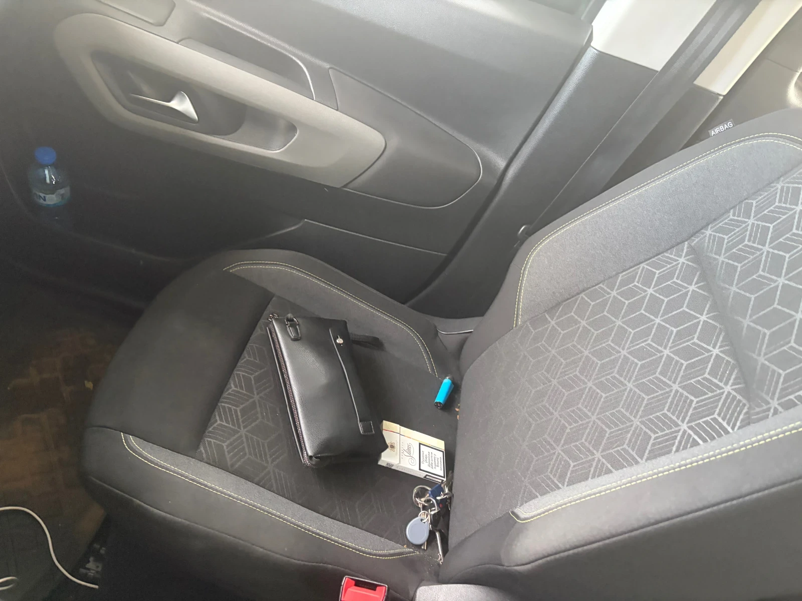 Peugeot Rifter, снимка 6 - Автомобили и джипове - 56446570