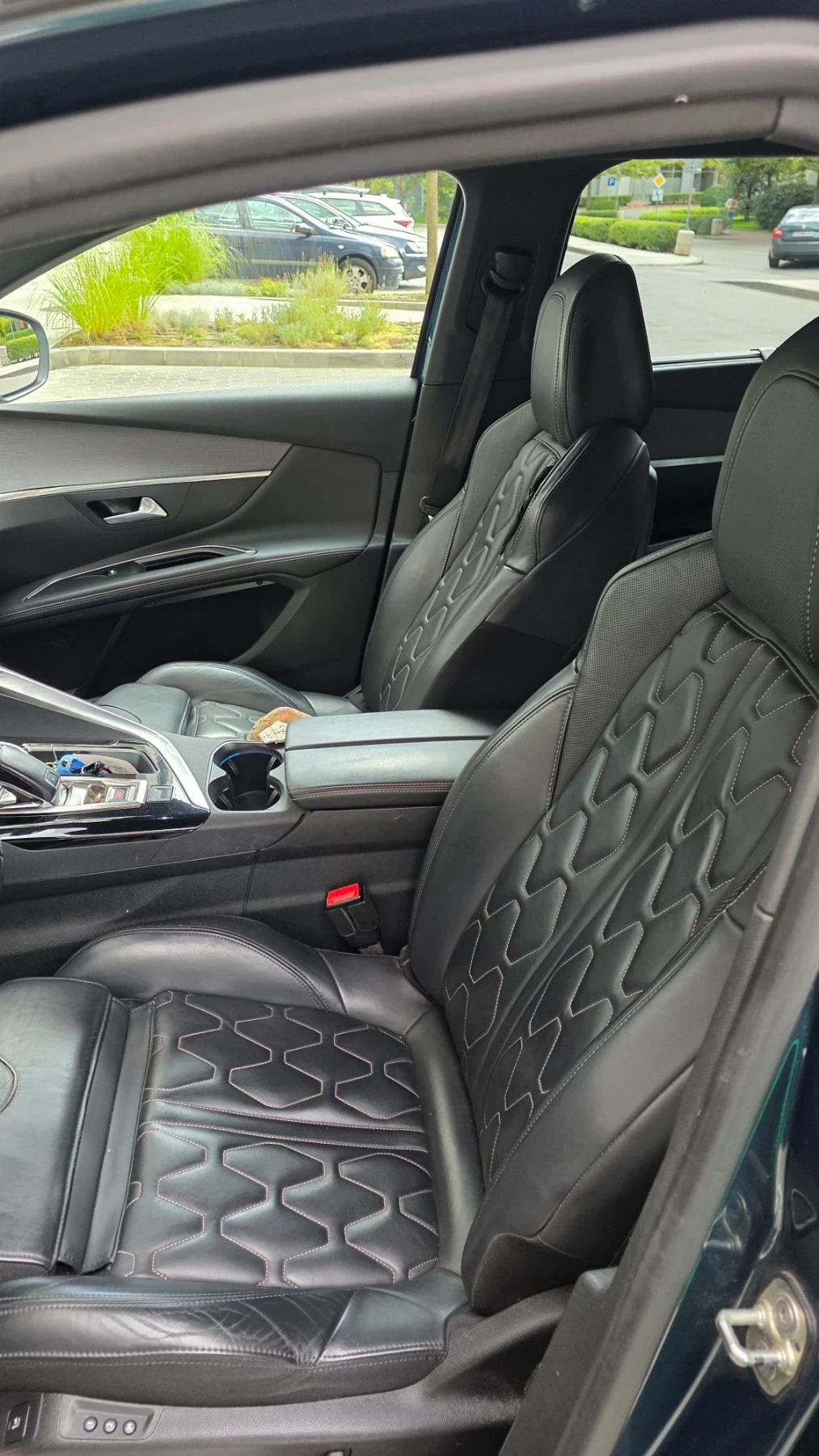 Peugeot 5008 GT, снимка 5 - Автомобили и джипове - 56622077
