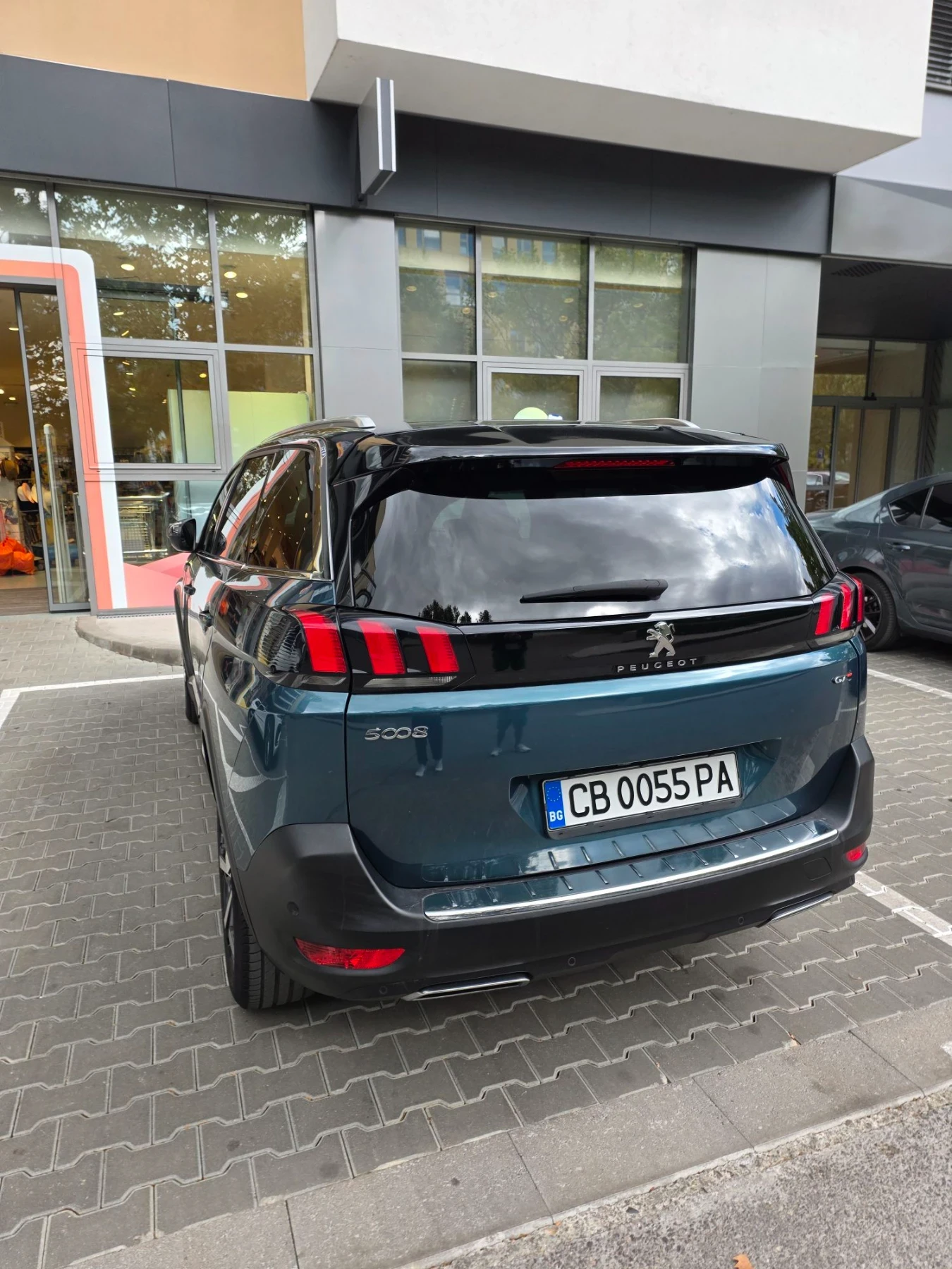 Peugeot 5008 GT, снимка 3 - Автомобили и джипове - 56622077