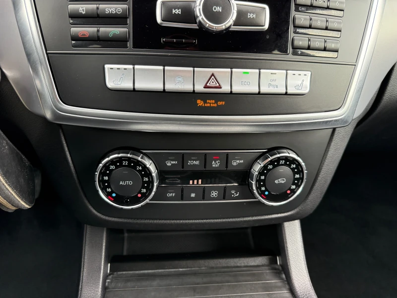 Mercedes-Benz ML 350 350 BlueTEC 4MATIC Реални КИЛОМЕТРИ! ПЕРФЕКТЕН!, снимка 10 - Автомобили и джипове - 51834908