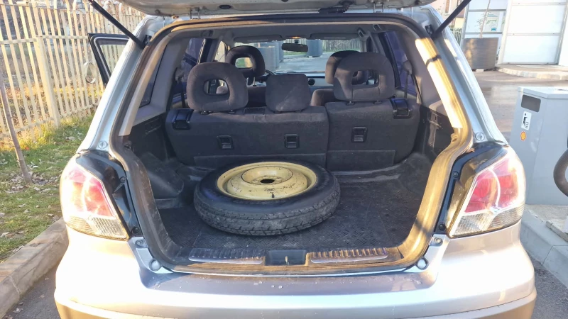 Mitsubishi Outlander, снимка 8 - Автомобили и джипове - 52867569
