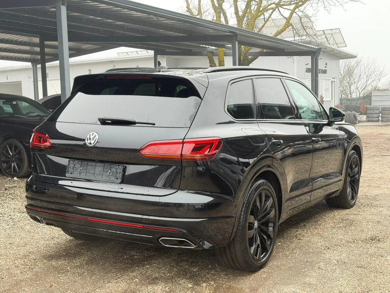 VW Touareg R-Line/3.0TDI/Navi, снимка 5 - Автомобили и джипове - 53463578