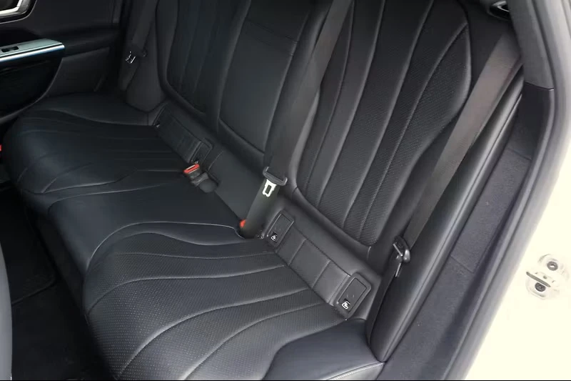 Mercedes-Benz EQE 300, снимка 7 - Автомобили и джипове - 54362499