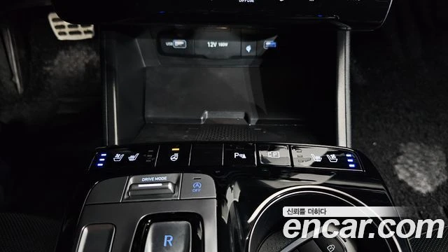 Hyundai Tucson 1.6 TURBO | 360| PANO| DIST| ПАМЕТ| ОБДУХ| DIGITAL, снимка 9 - Автомобили и джипове - 55925681