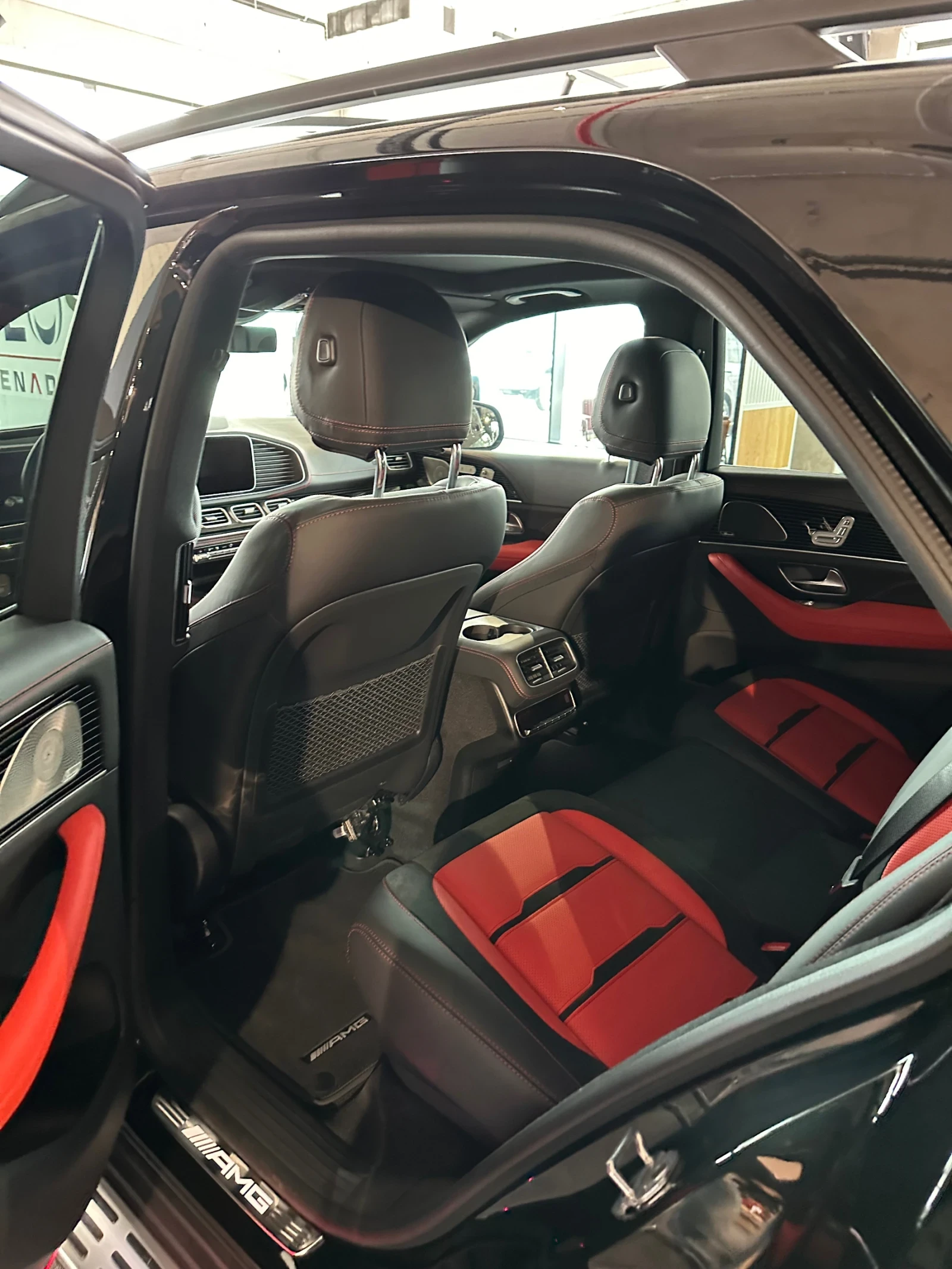 Mercedes-Benz GLE 53 4MATIC + PREMIUM PLUS/MASSAGE/NIGHT360/BURMESTER/PANORAMA - изображение 7