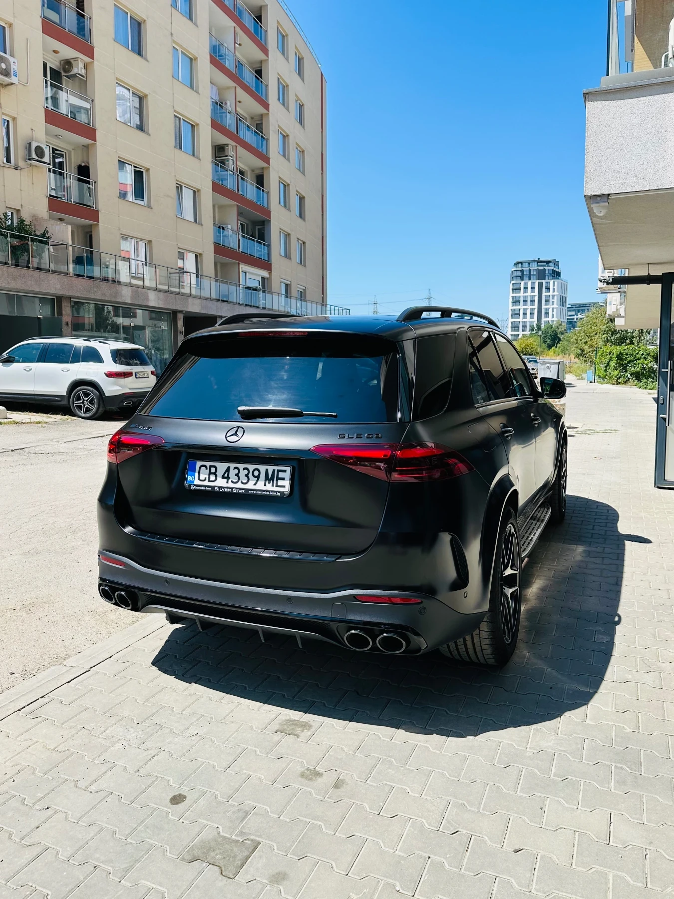 Mercedes-Benz GLE 53 4MATIC + PREMIUM PLUS/MASSAGE/NIGHT360/BURMESTER/PANORAMA - изображение 2