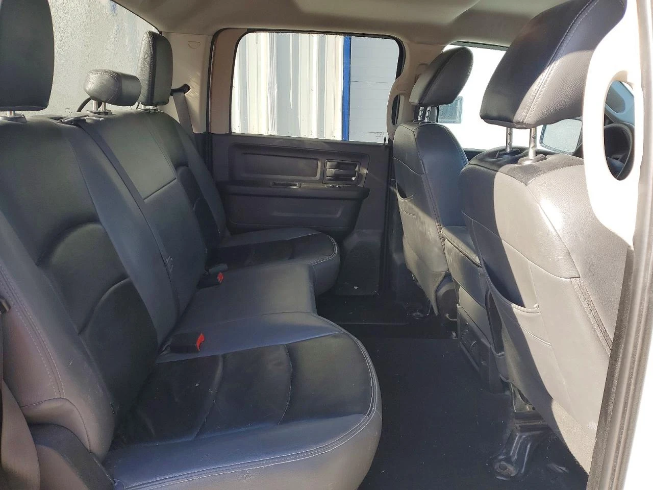 Dodge RAM 1500 5.7l Ram Trucks 1500 Classic Tradesman, снимка 10 - Автомобили и джипове - 53791322